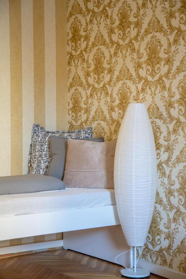 Luxury Downtown Home By Anna Budapest Eksteriør bilde