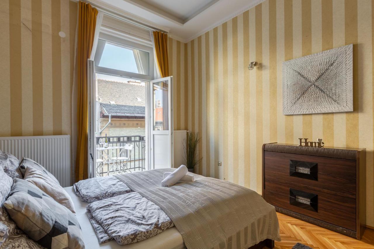 Luxury Downtown Home By Anna Budapest Eksteriør bilde