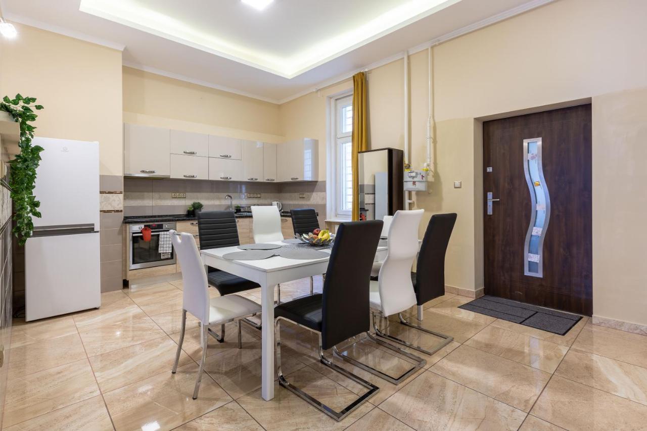 Luxury Downtown Home By Anna Budapest Eksteriør bilde