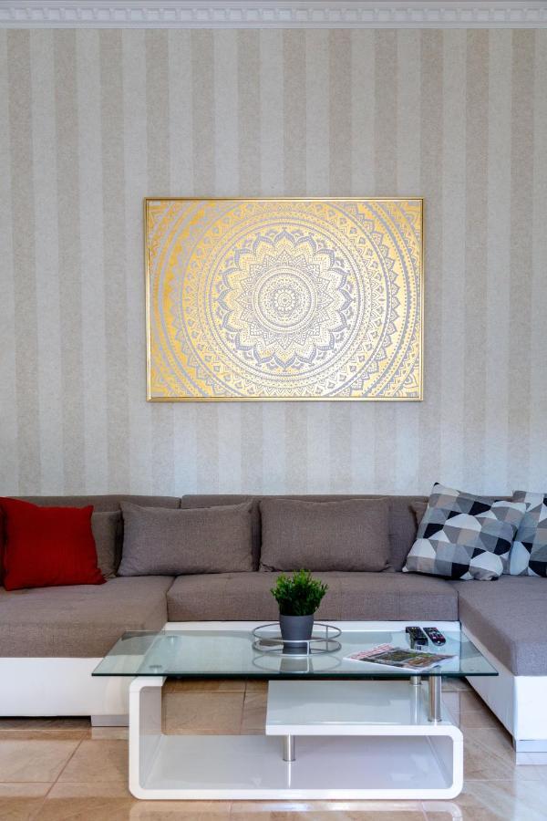 Luxury Downtown Home By Anna Budapest Eksteriør bilde