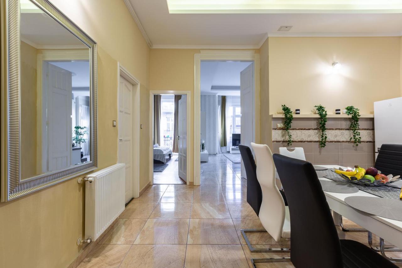 Luxury Downtown Home By Anna Budapest Eksteriør bilde