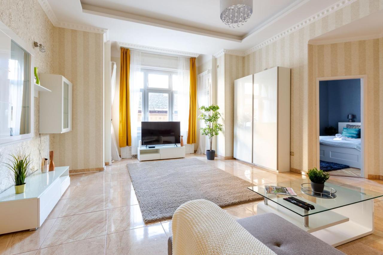 Luxury Downtown Home By Anna Budapest Eksteriør bilde