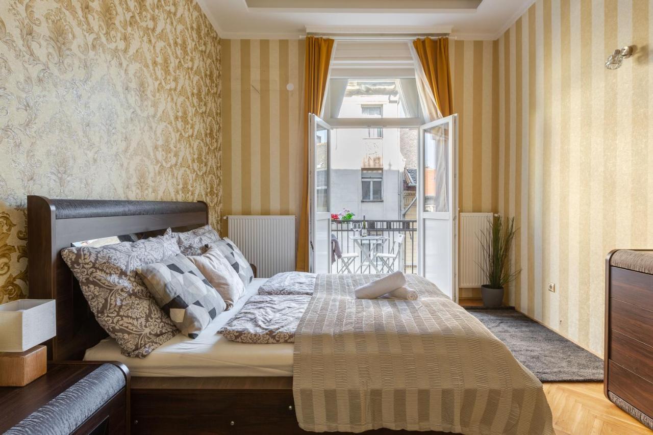 Luxury Downtown Home By Anna Budapest Eksteriør bilde